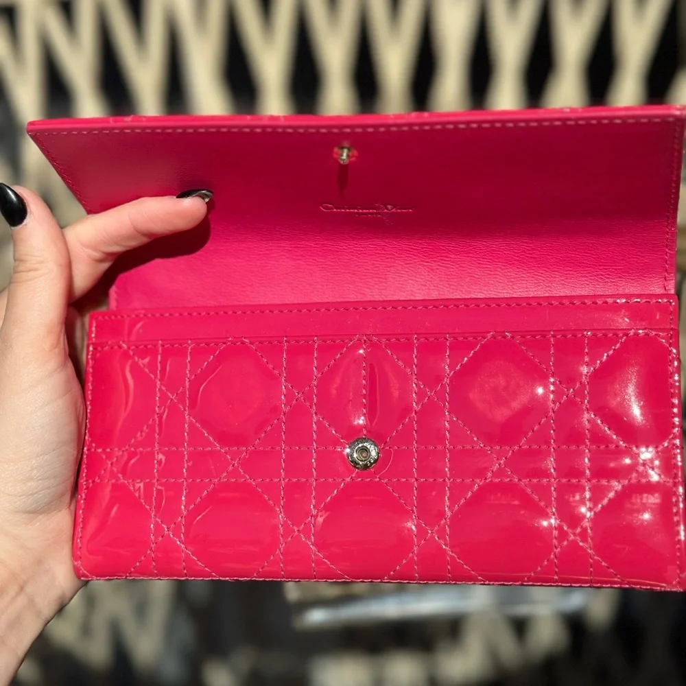 Dior elegant fuchsia
